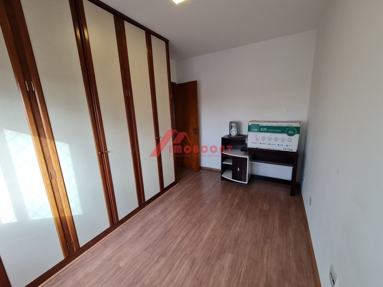 Apartamento à venda com 3 quartos, 117m² - Foto 9