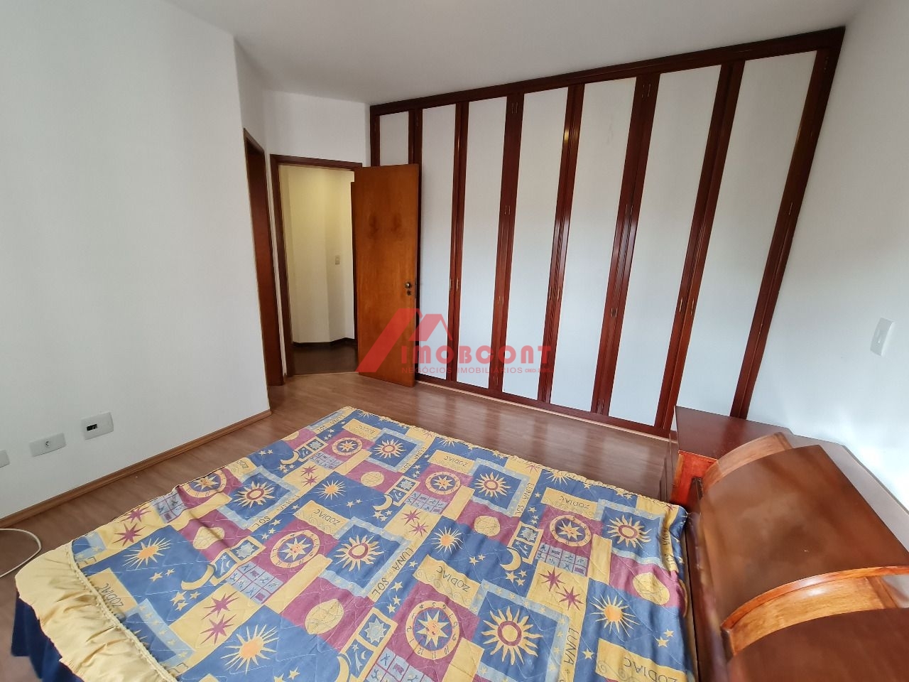 Apartamento à venda com 3 quartos, 117m² - Foto 11