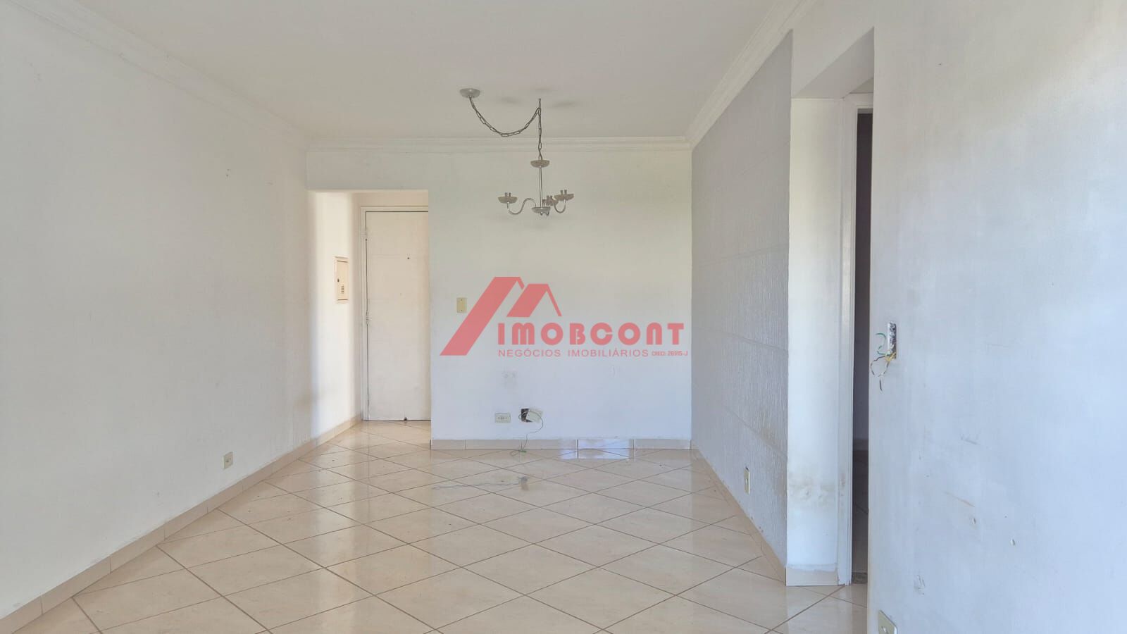 Apartamento à venda com 2 quartos, 64m² - Foto 2