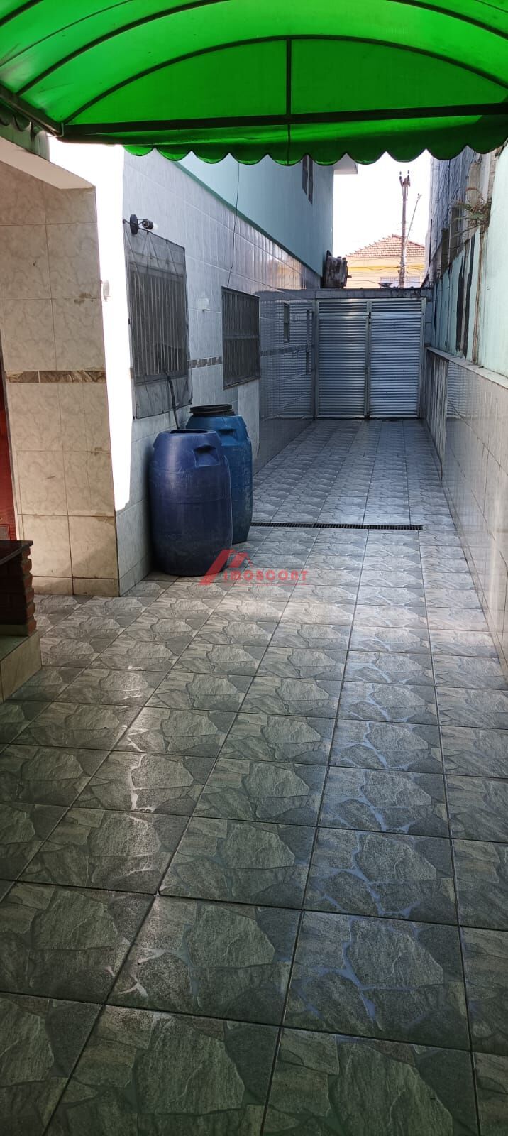 Sobrado à venda com 4 quartos, 300m² - Foto 32