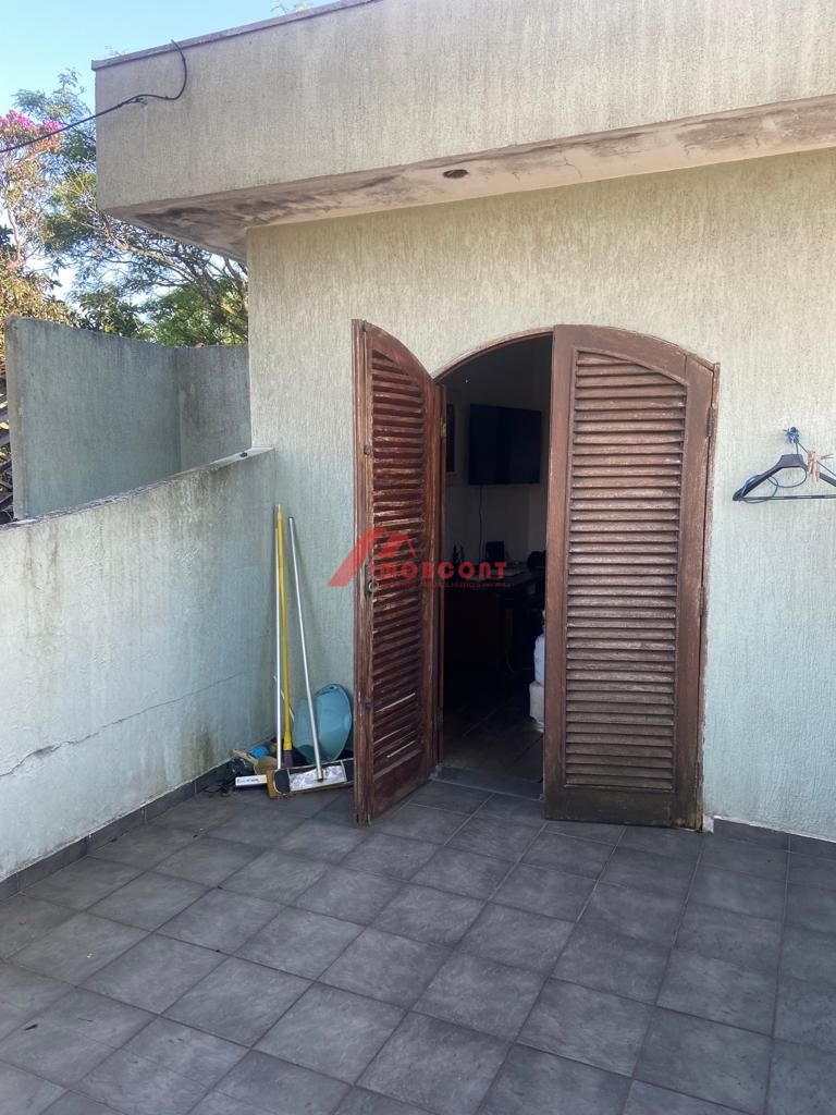 Casa à venda com 2 quartos, 200m² - Foto 5