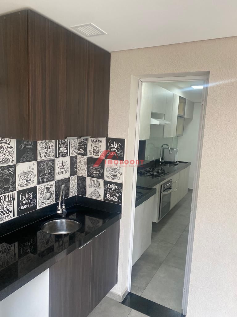 Apartamento à venda com 2 quartos, 70m² - Foto 2