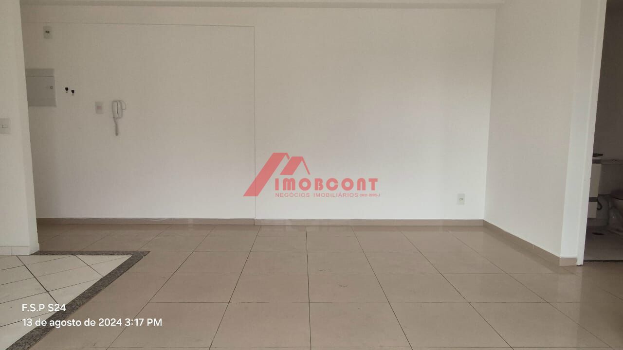 Apartamento à venda com 2 quartos, 68m² - Foto 4