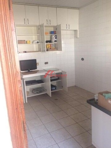 Casa à venda com 3 quartos, 440m² - Foto 10