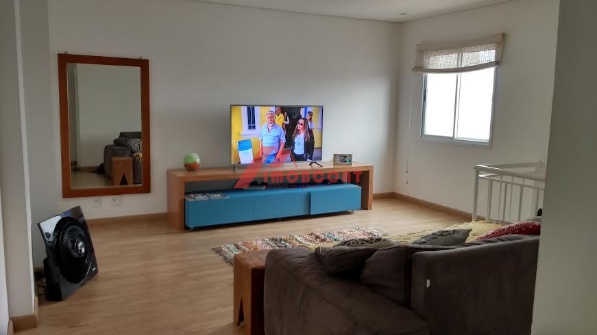 Apartamento à venda com 3 quartos, 196m² - Foto 2