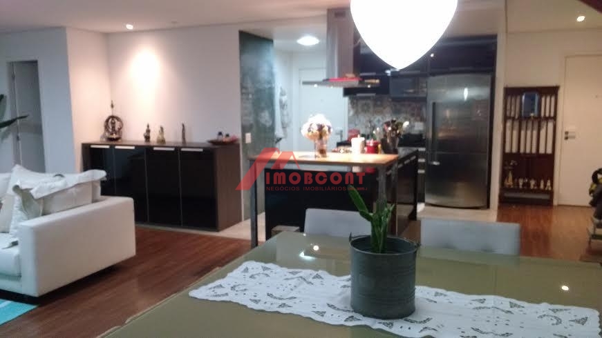 Apartamento à venda com 3 quartos, 196m² - Foto 3