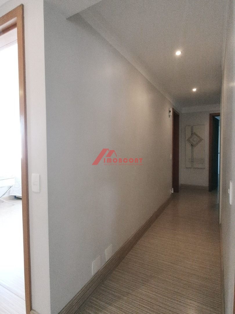 Apartamento à venda com 4 quartos, 213m² - Foto 32