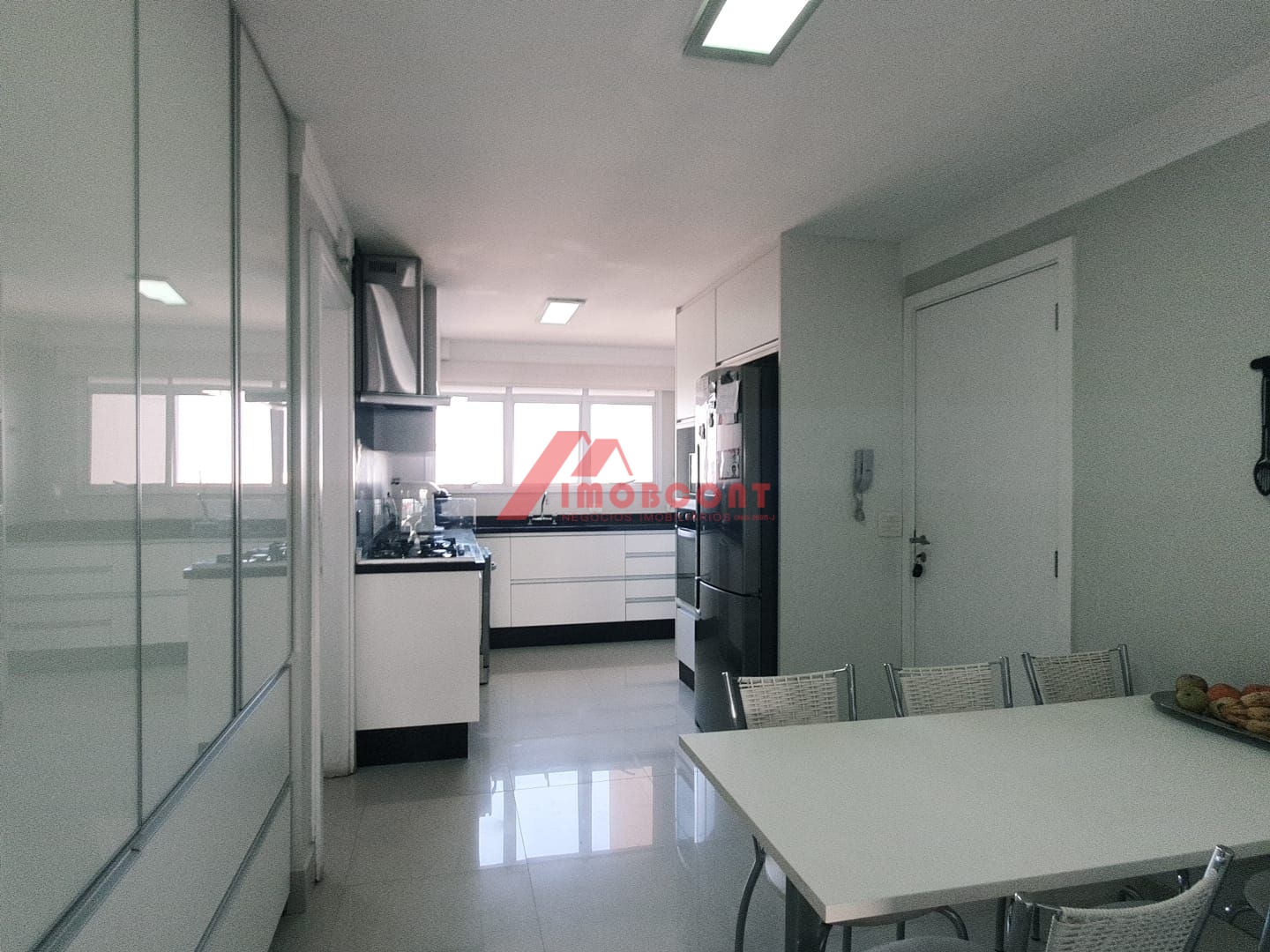 Apartamento à venda com 4 quartos, 213m² - Foto 29