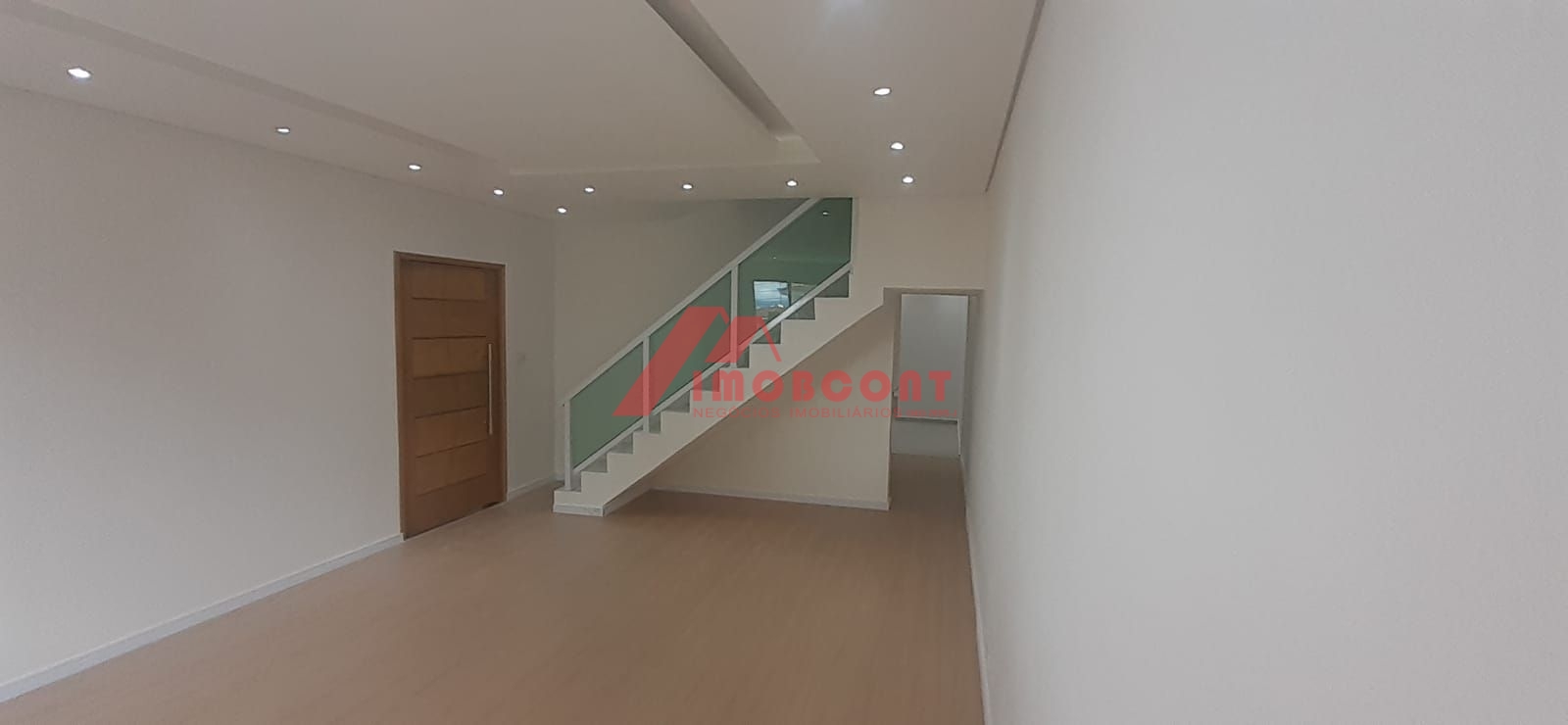 Sobrado à venda com 3 quartos, 120m² - Foto 1