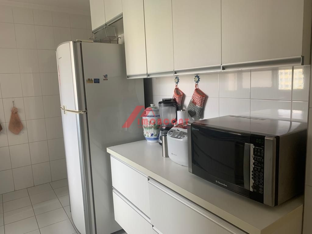 Apartamento à venda com 3 quartos, 139m² - Foto 4