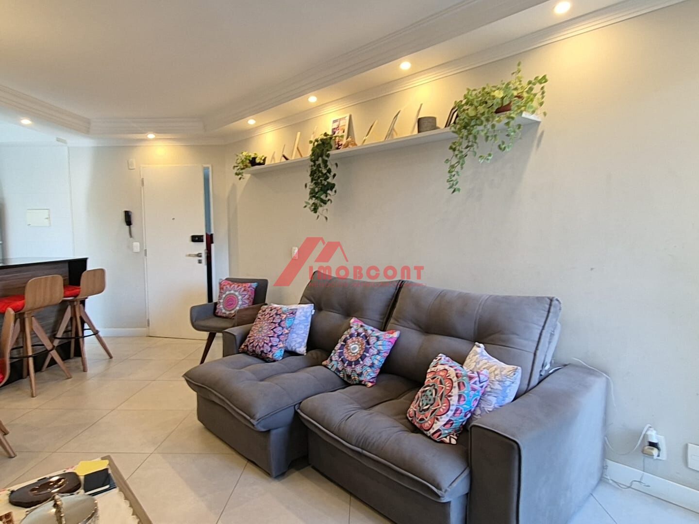 Apartamento à venda com 3 quartos, 61m² - Foto 2