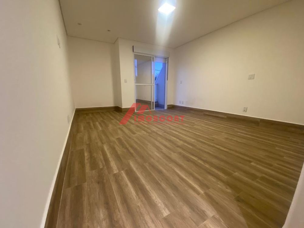 Sobrado à venda com 4 quartos, 200m² - Foto 5