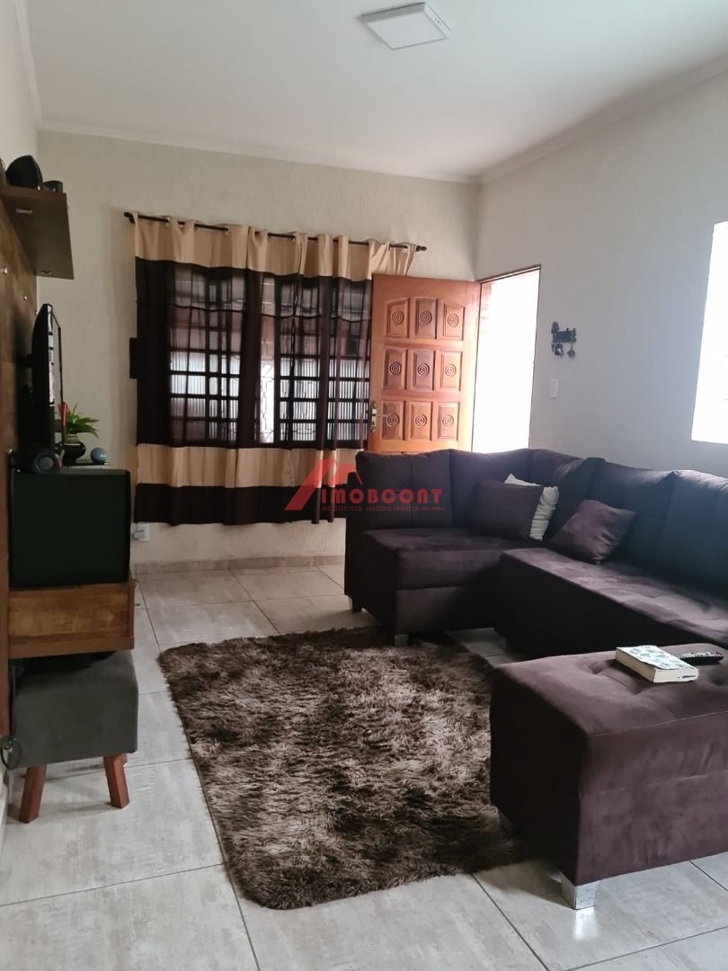 Sobrado à venda com 3 quartos, 205m² - Foto 1