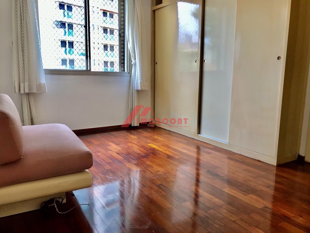 Apartamento à venda com 3 quartos, 160m² - Foto 8