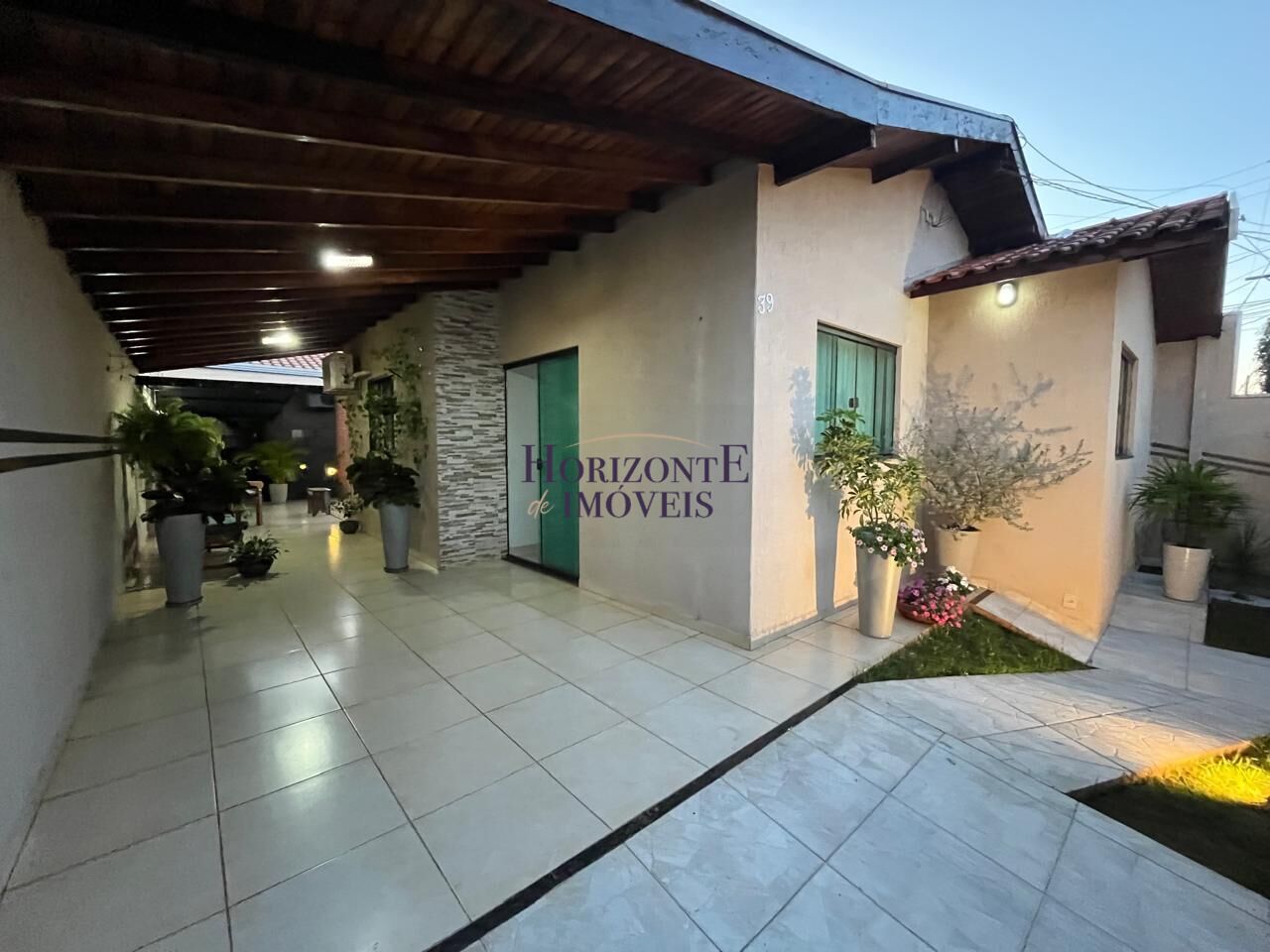 Casa de Condomínio à venda com 3 quartos, 198m² - Foto 3