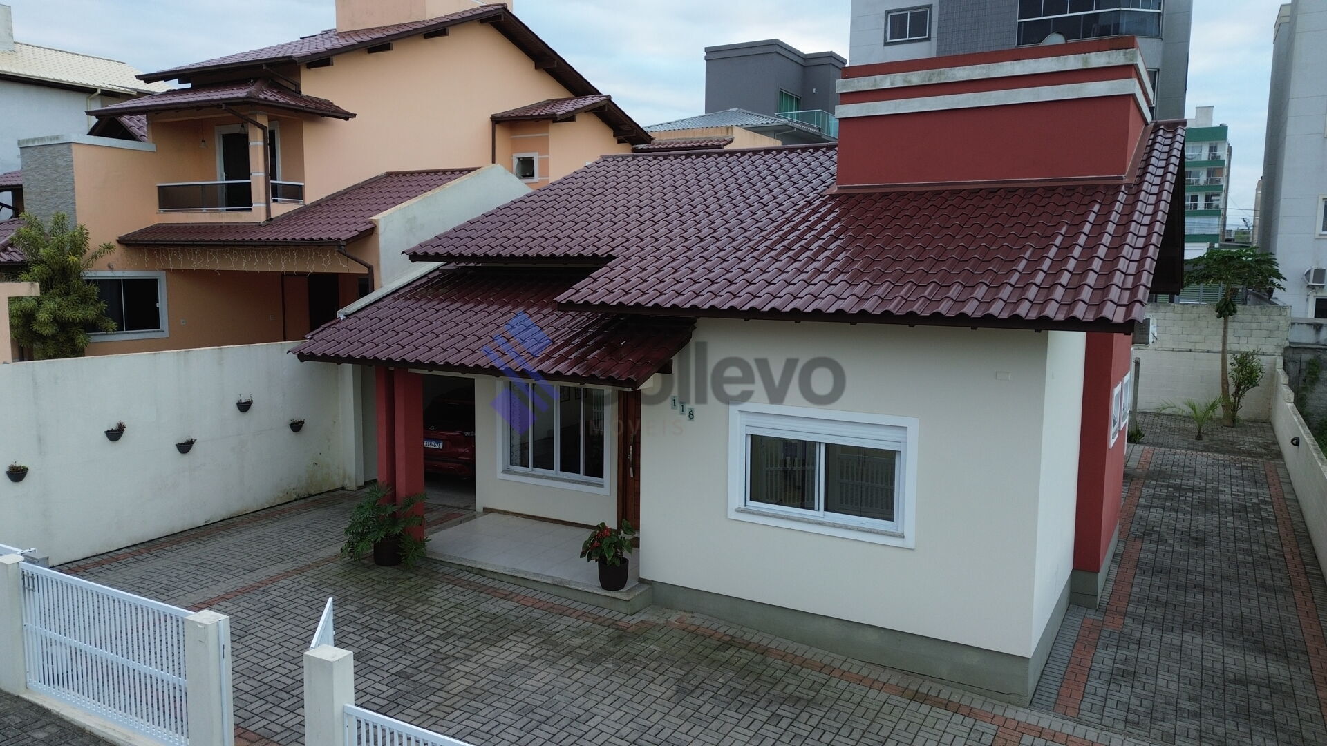 Casa à venda com 2 quartos, 109m² - Foto 2