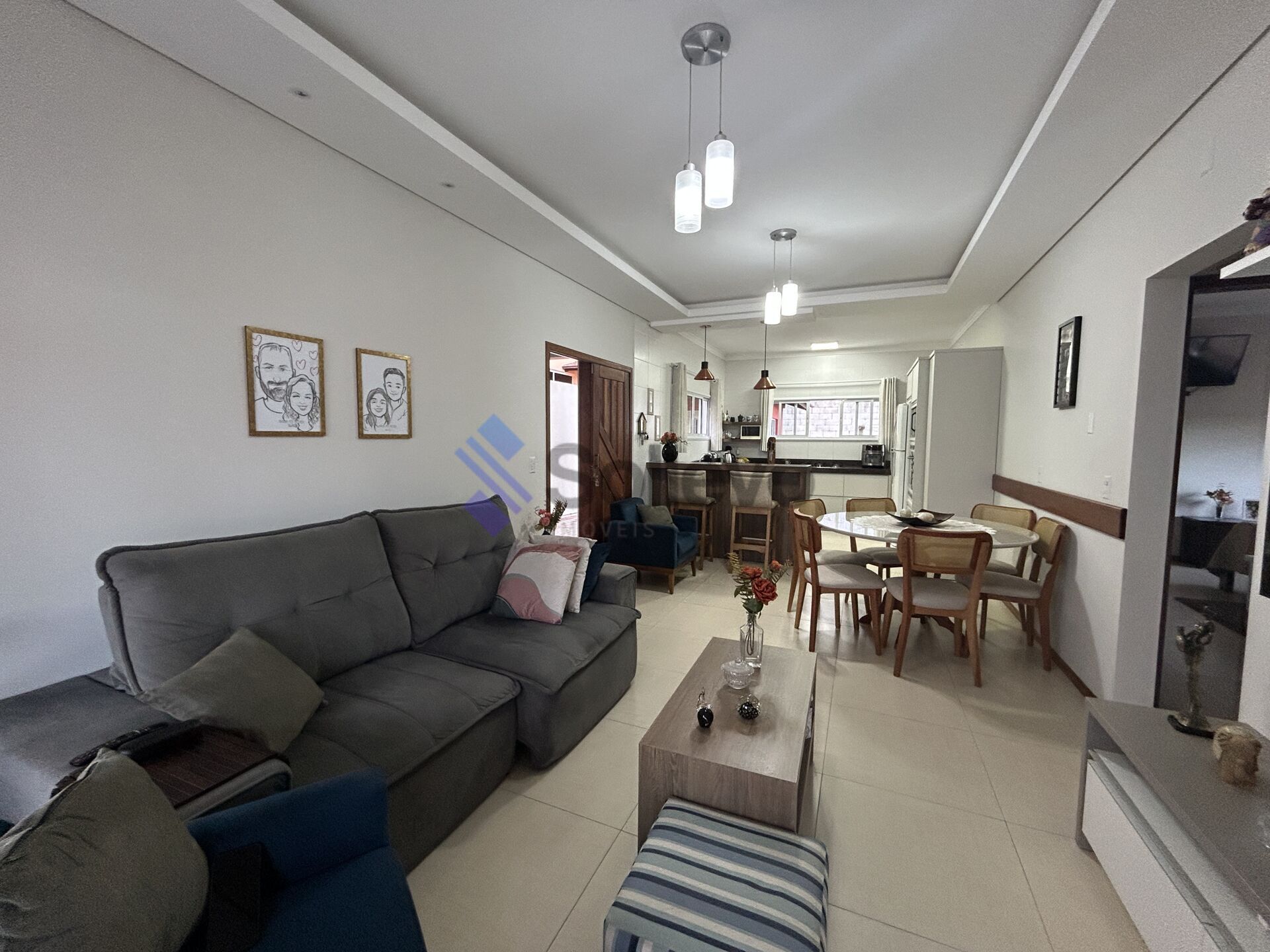 Casa à venda com 2 quartos, 109m² - Foto 3