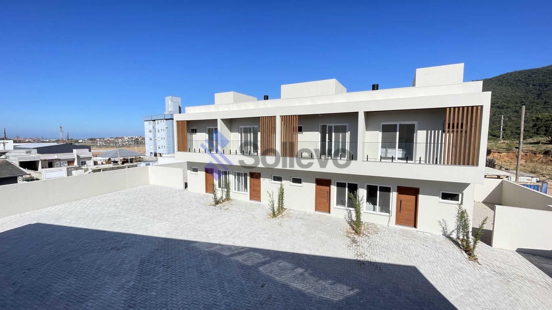 Casa à venda com 2 quartos, 84m² - Foto 2