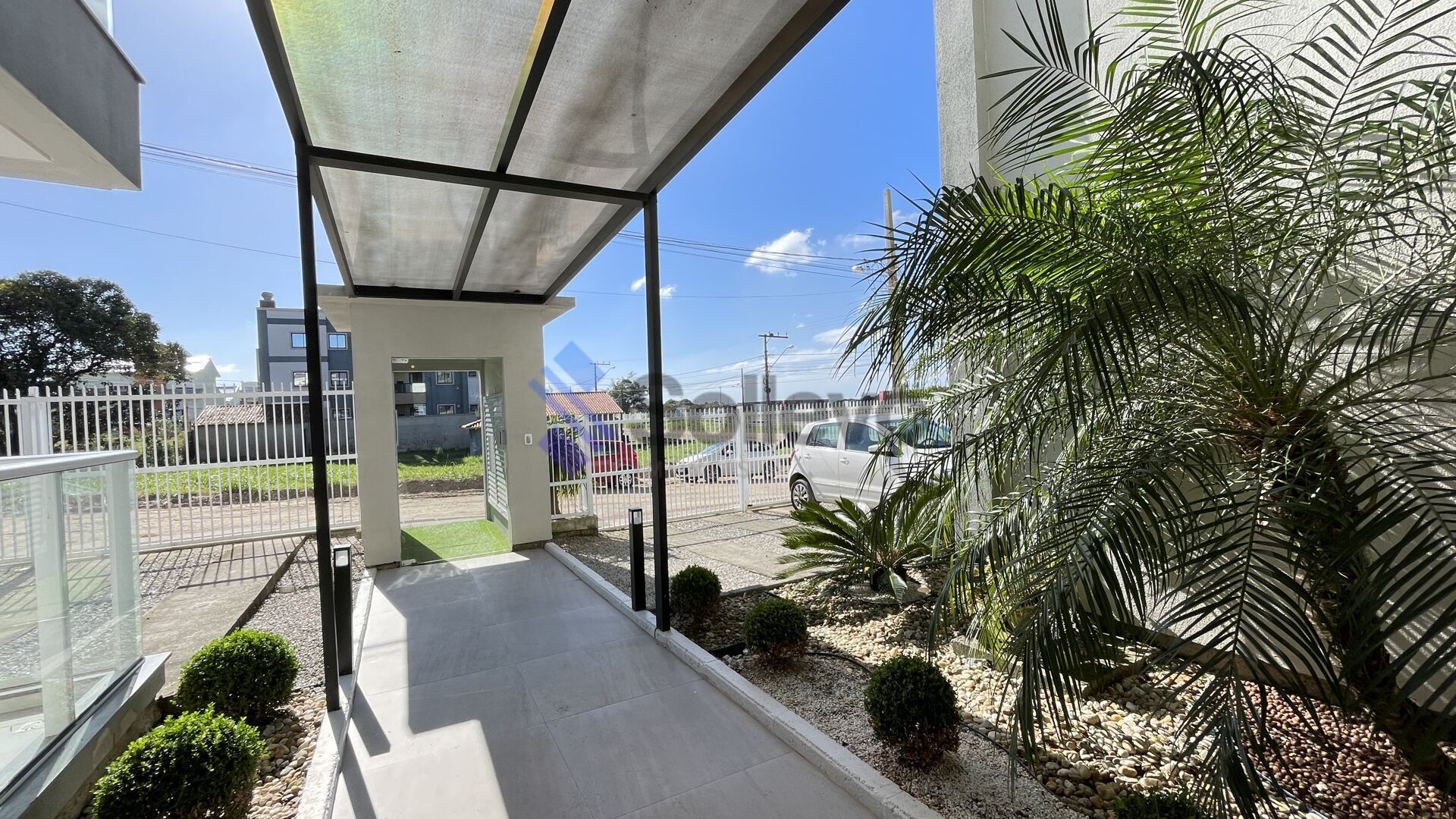 Apartamento à venda com 2 quartos, 67m² - Foto 2