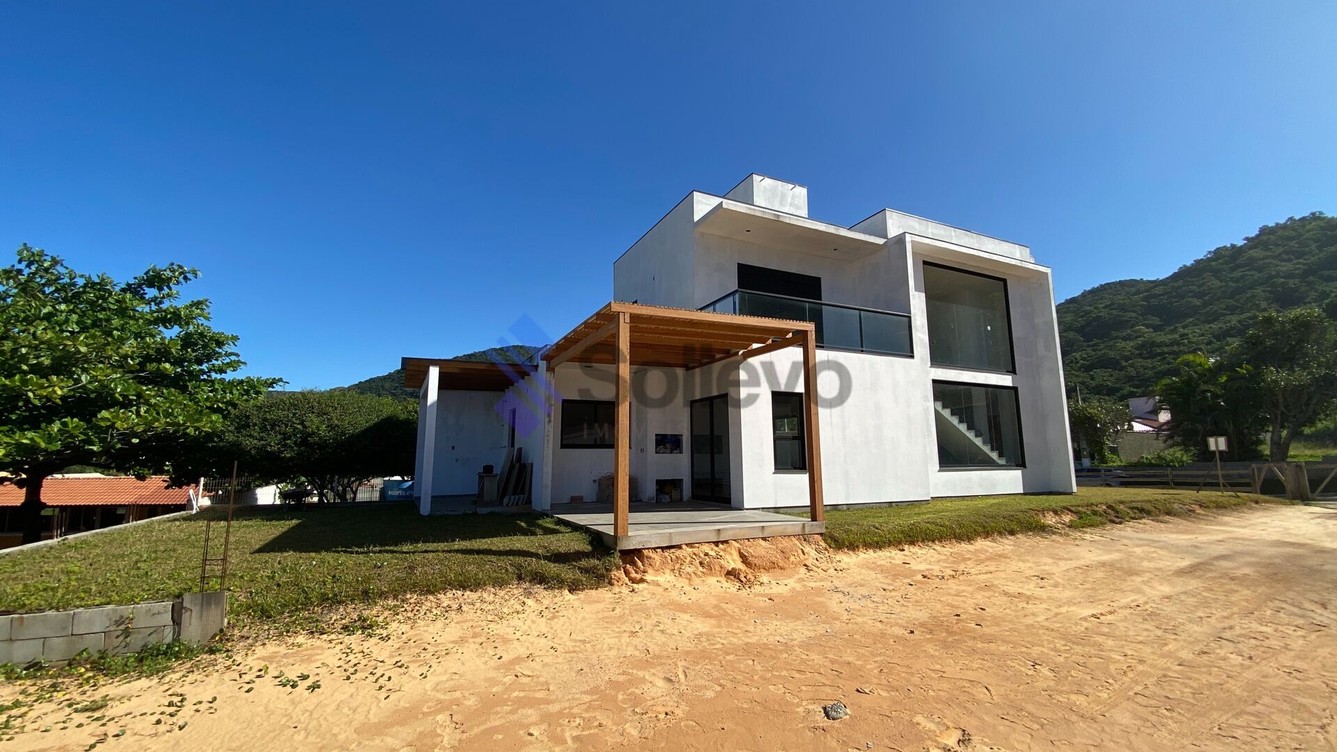 Casa à venda com 3 quartos, 159m² - Foto 8