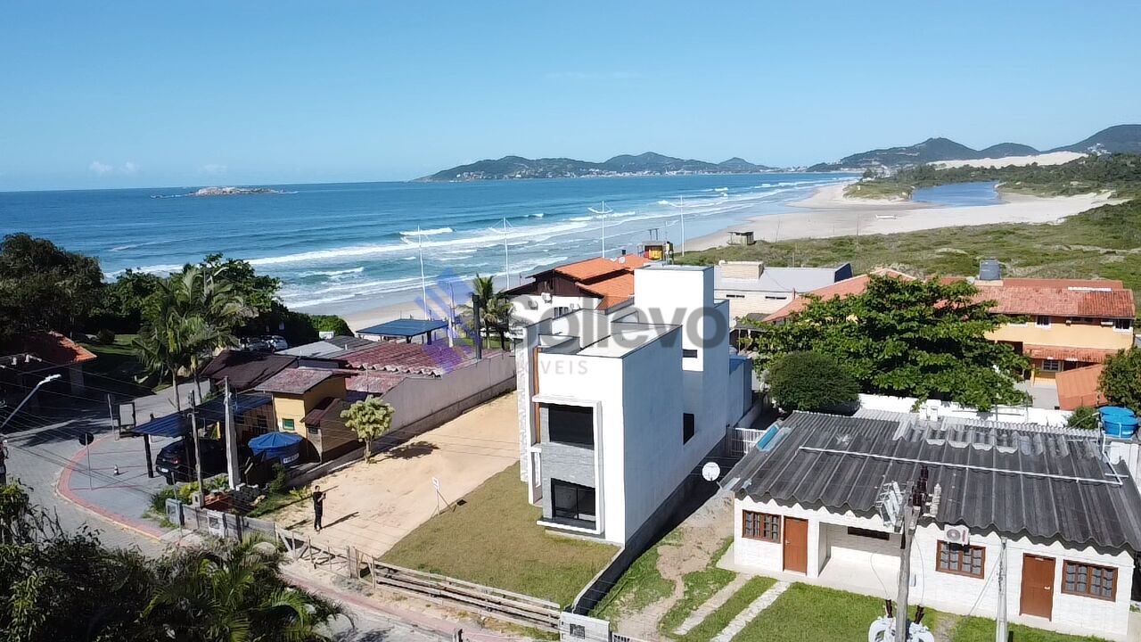 Casa à venda com 3 quartos, 159m² - Foto 4