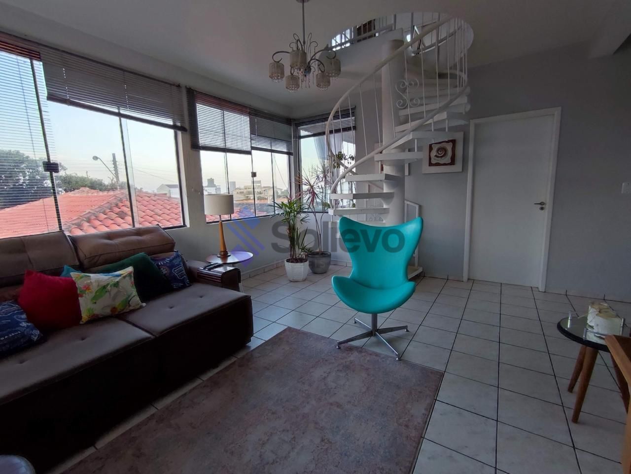 Casa à venda com 4 quartos, 334m² - Foto 5