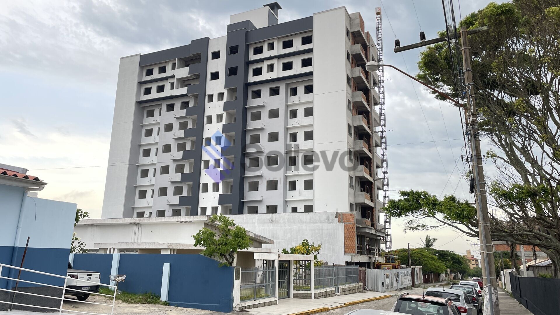 Apartamento à venda com 2 quartos, 57m² - Foto 1