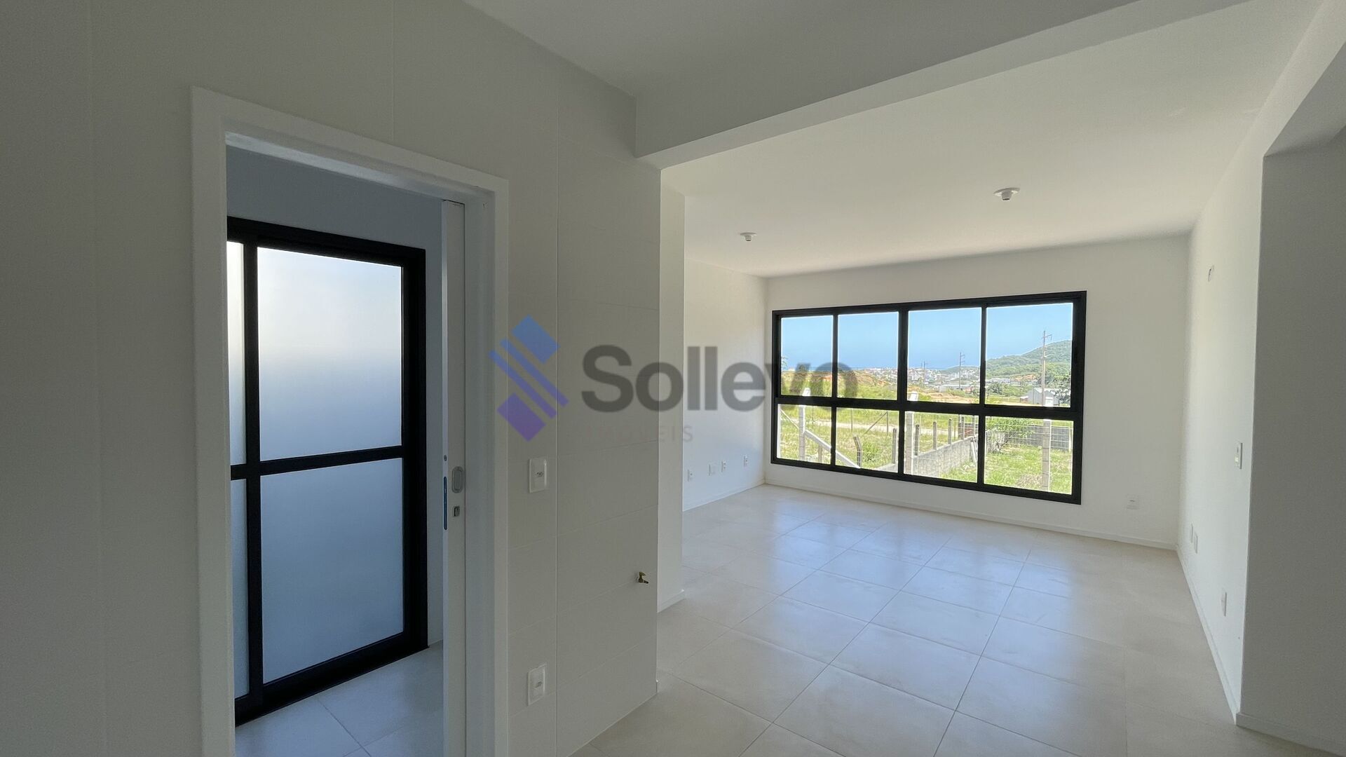 Apartamento à venda com 2 quartos, 64m² - Foto 4