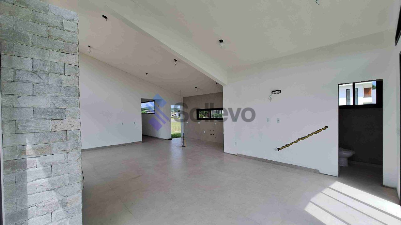 Casa à venda com 3 quartos, 180m² - Foto 4