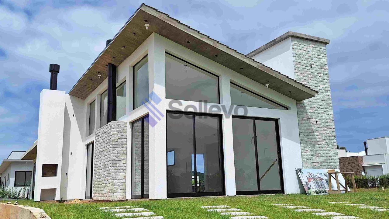 Casa à venda com 3 quartos, 180m² - Foto 2