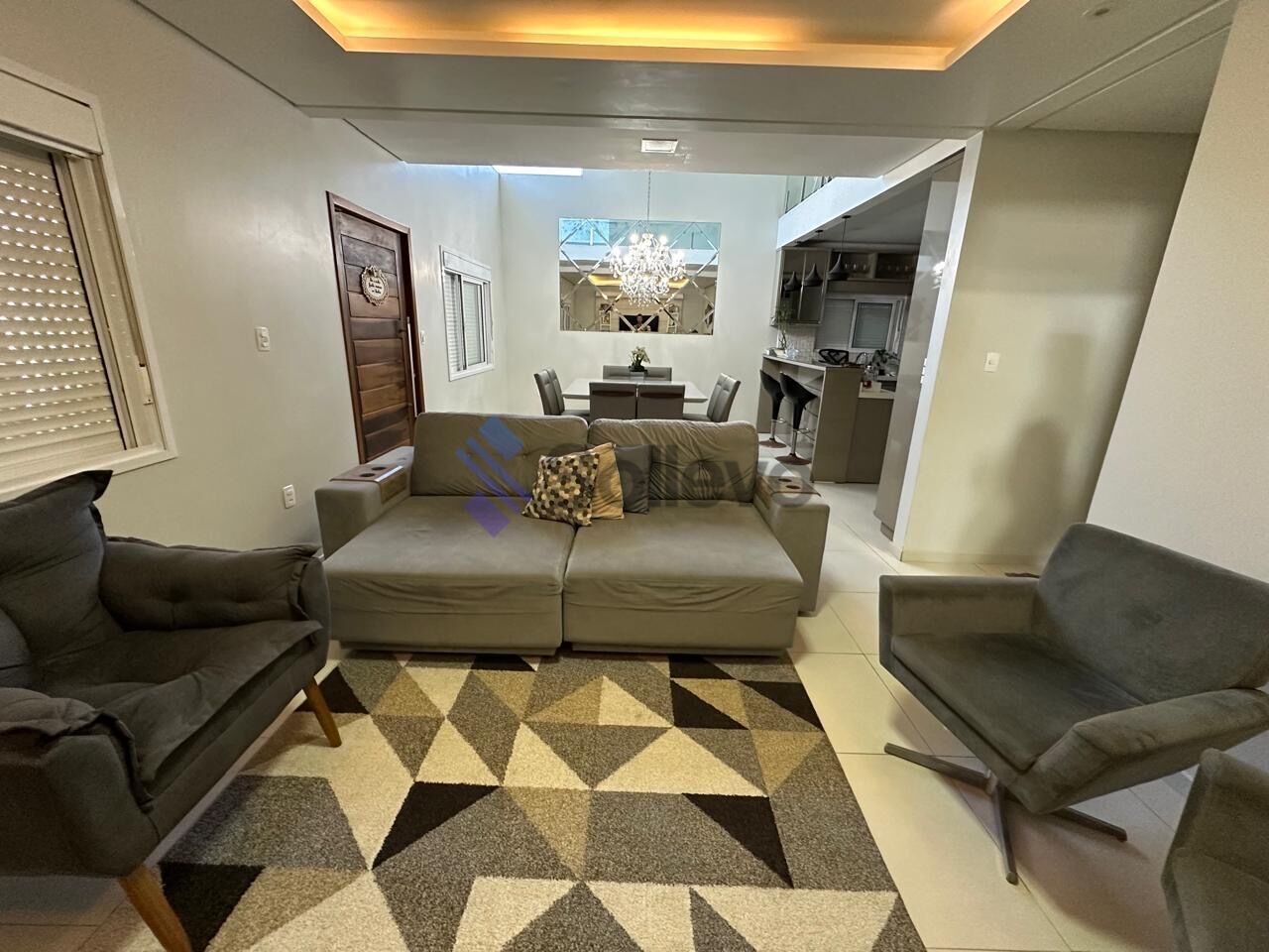 Casa à venda com 3 quartos, 200m² - Foto 3