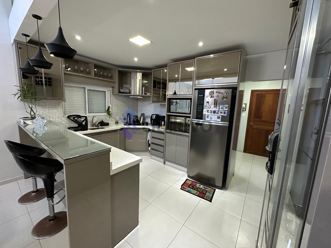 Casa à venda com 3 quartos, 200m² - Foto 7