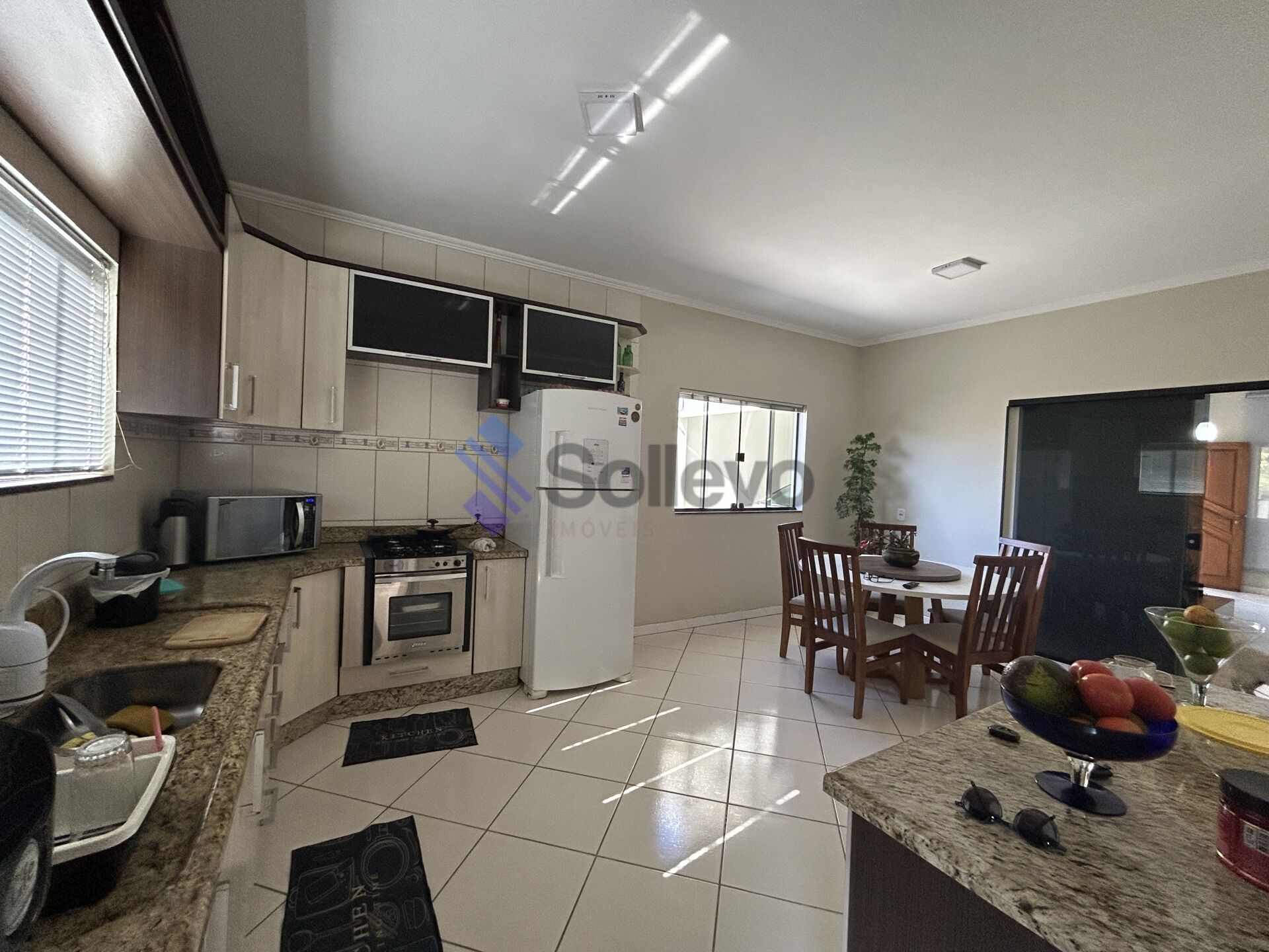 Casa à venda com 3 quartos, 188m² - Foto 8