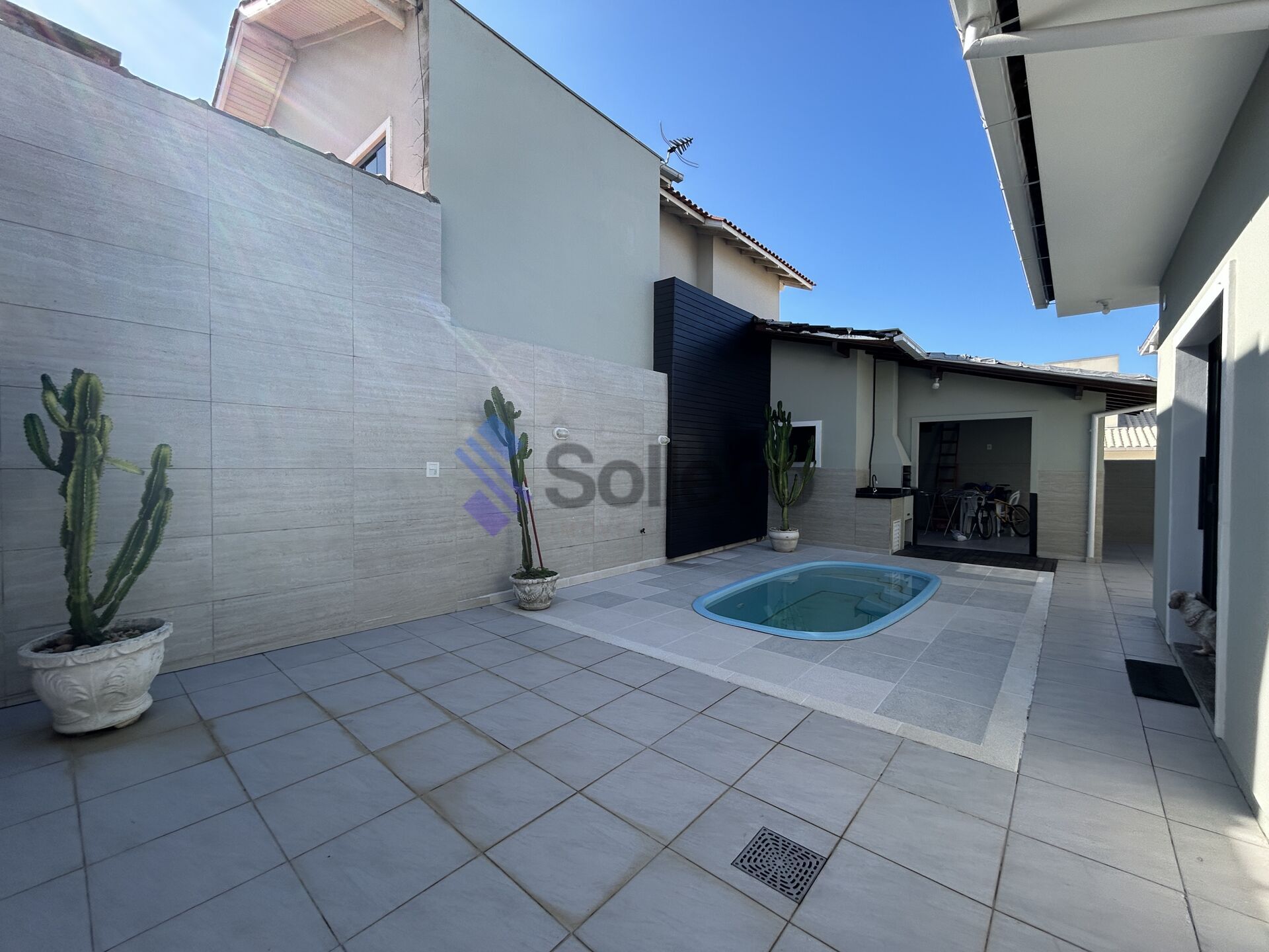 Casa à venda com 3 quartos, 188m² - Foto 11