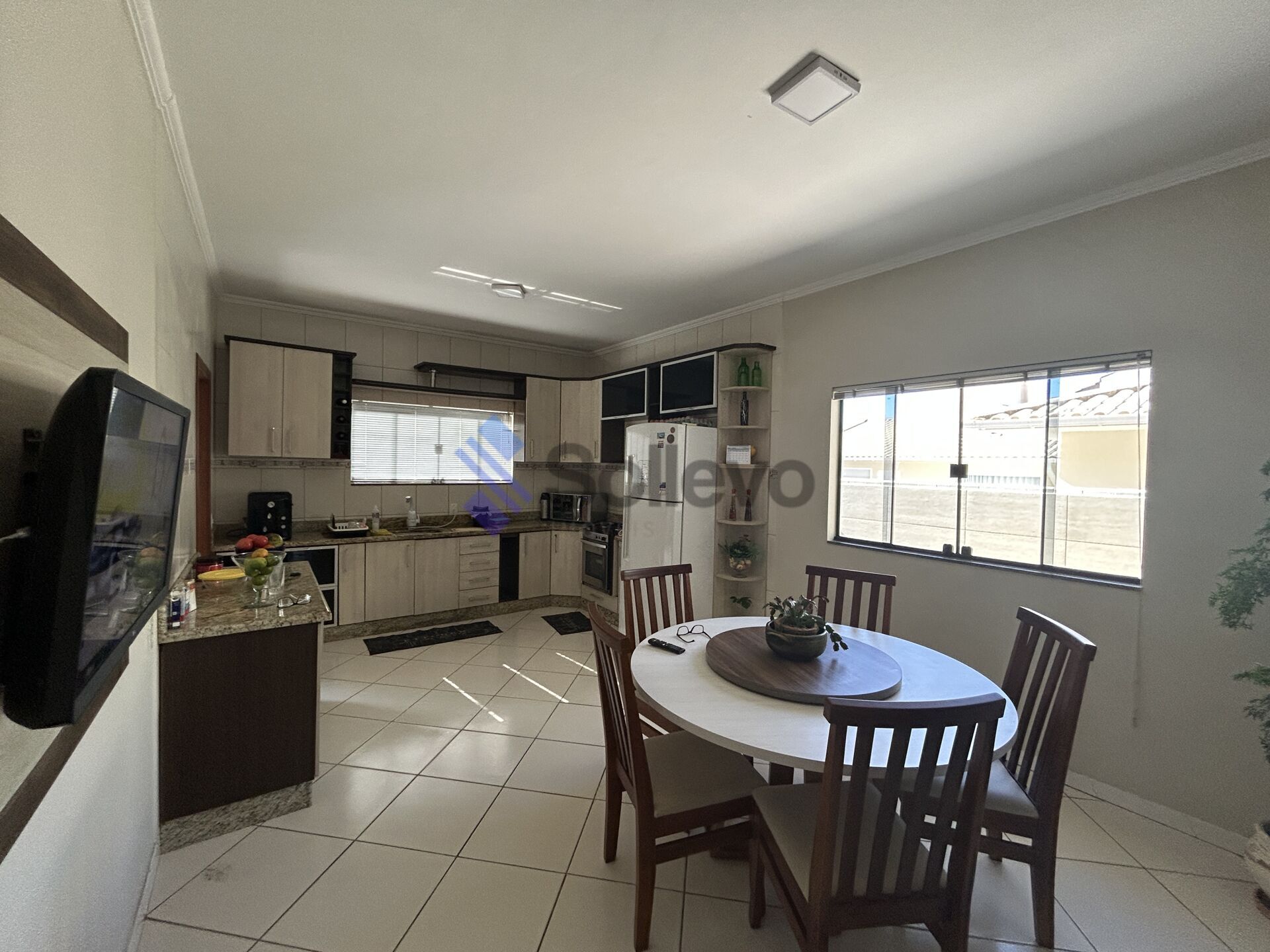 Casa à venda com 3 quartos, 188m² - Foto 7