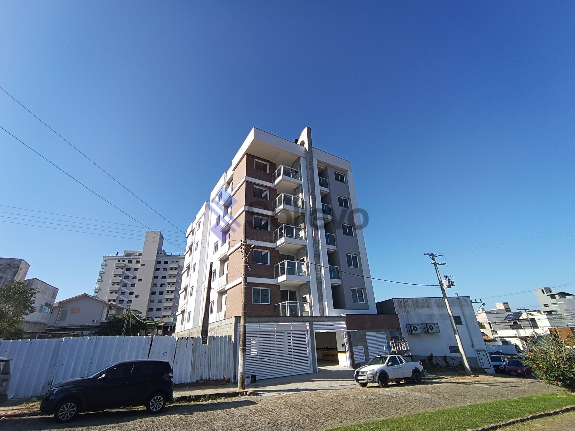Apartamento à venda com 2 quartos, 68m² - Foto 1