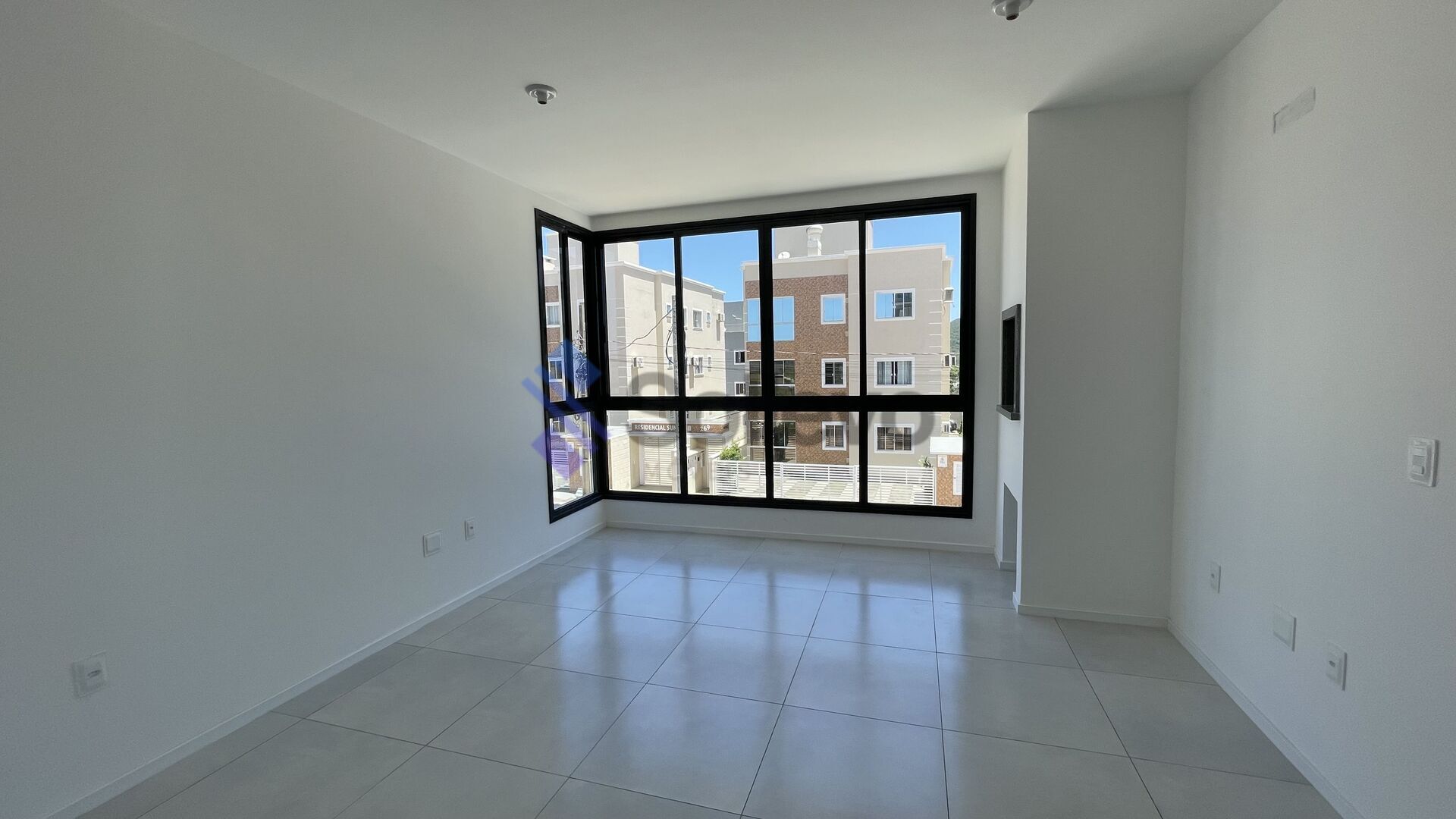 Apartamento à venda com 2 quartos, 65m² - Foto 18