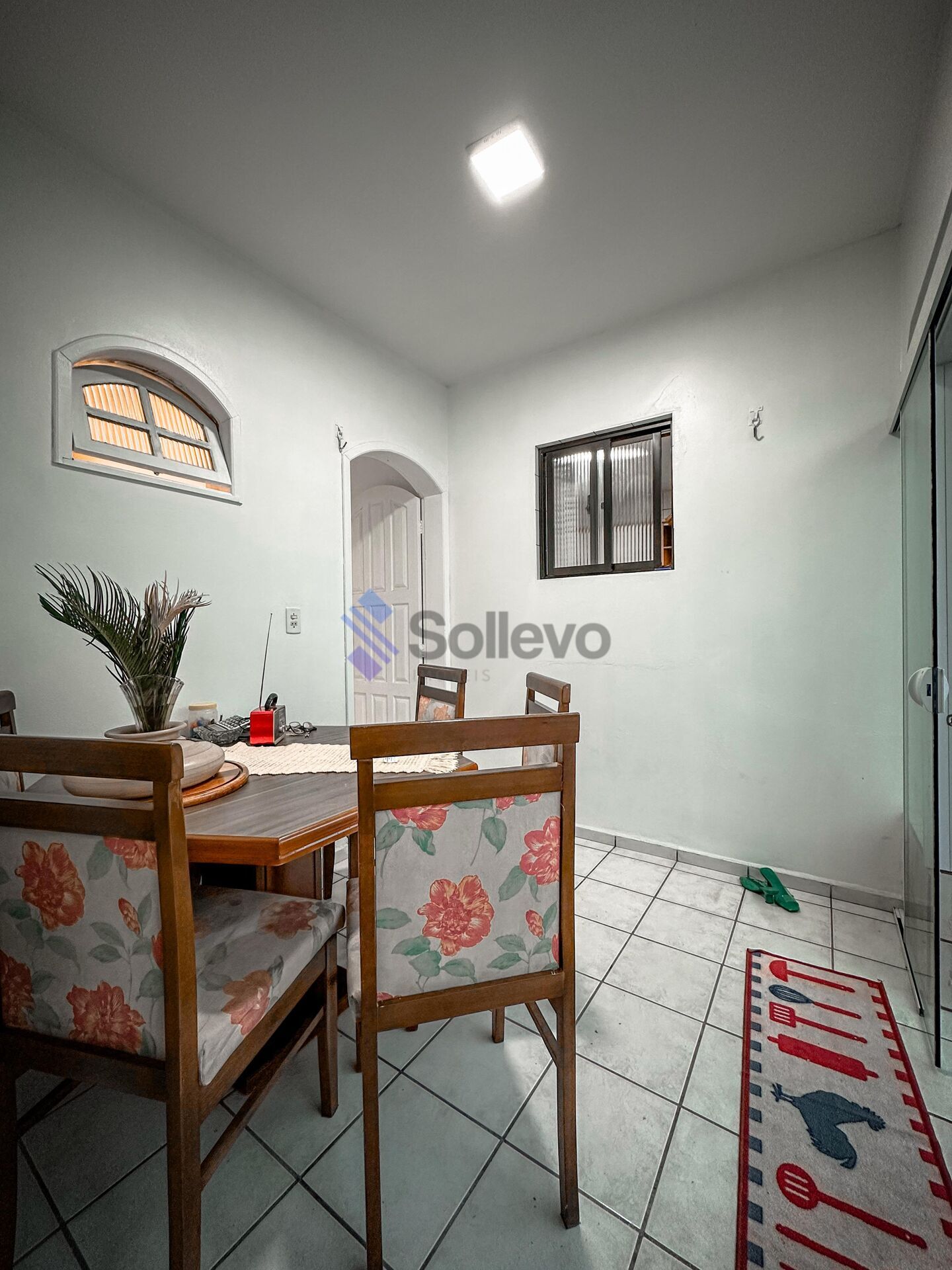 Casa à venda com 4 quartos, 170m² - Foto 11