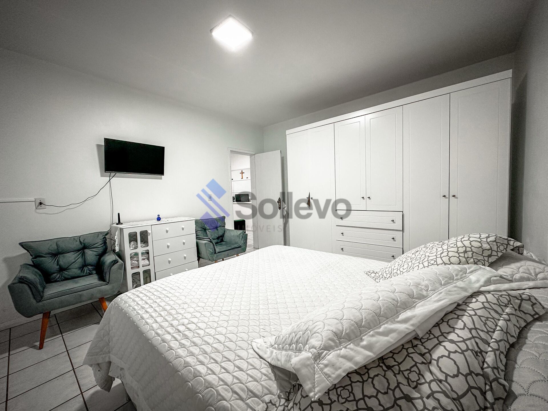 Casa à venda com 4 quartos, 170m² - Foto 14