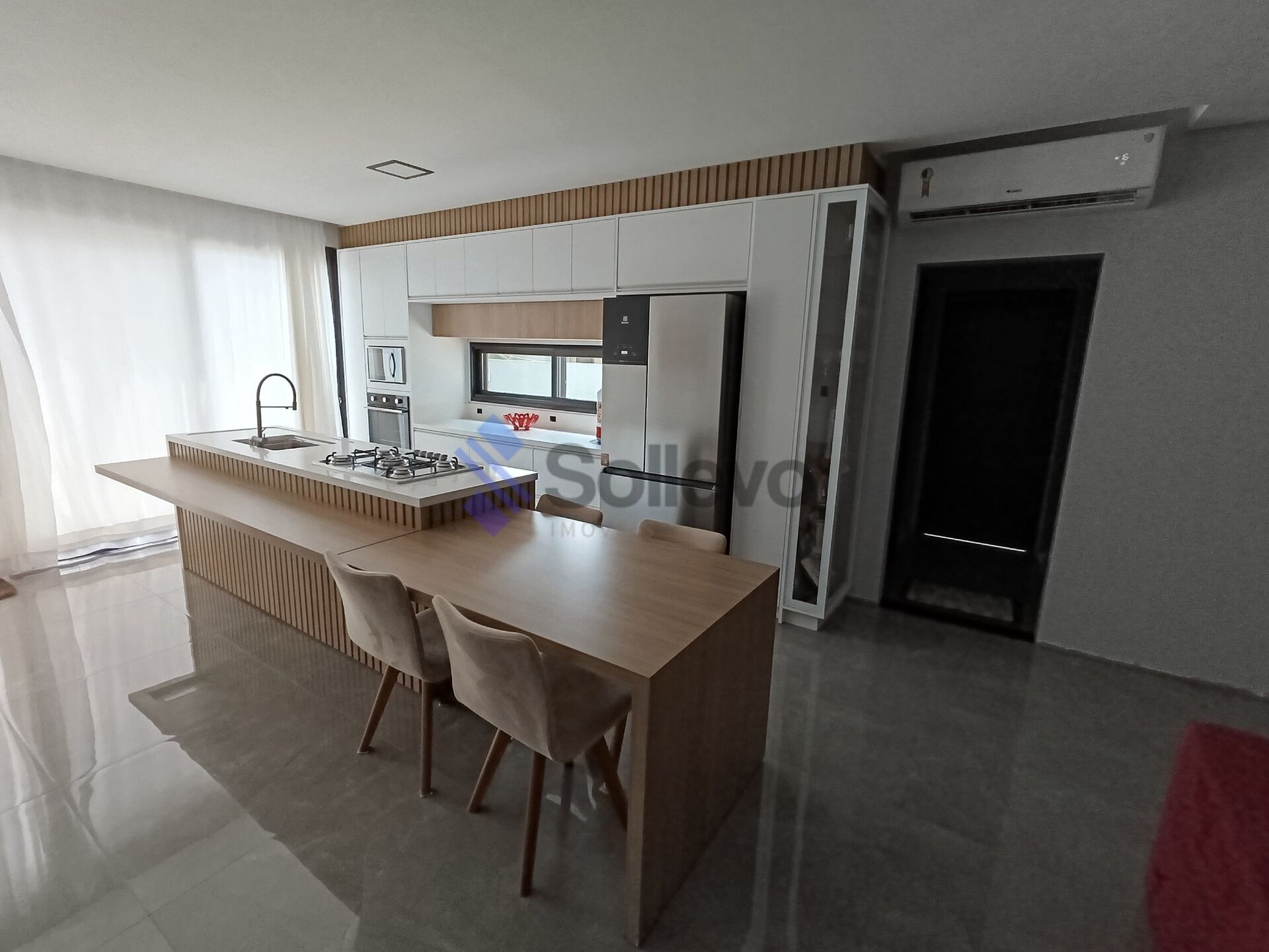 Casa à venda com 4 quartos, 206m² - Foto 6