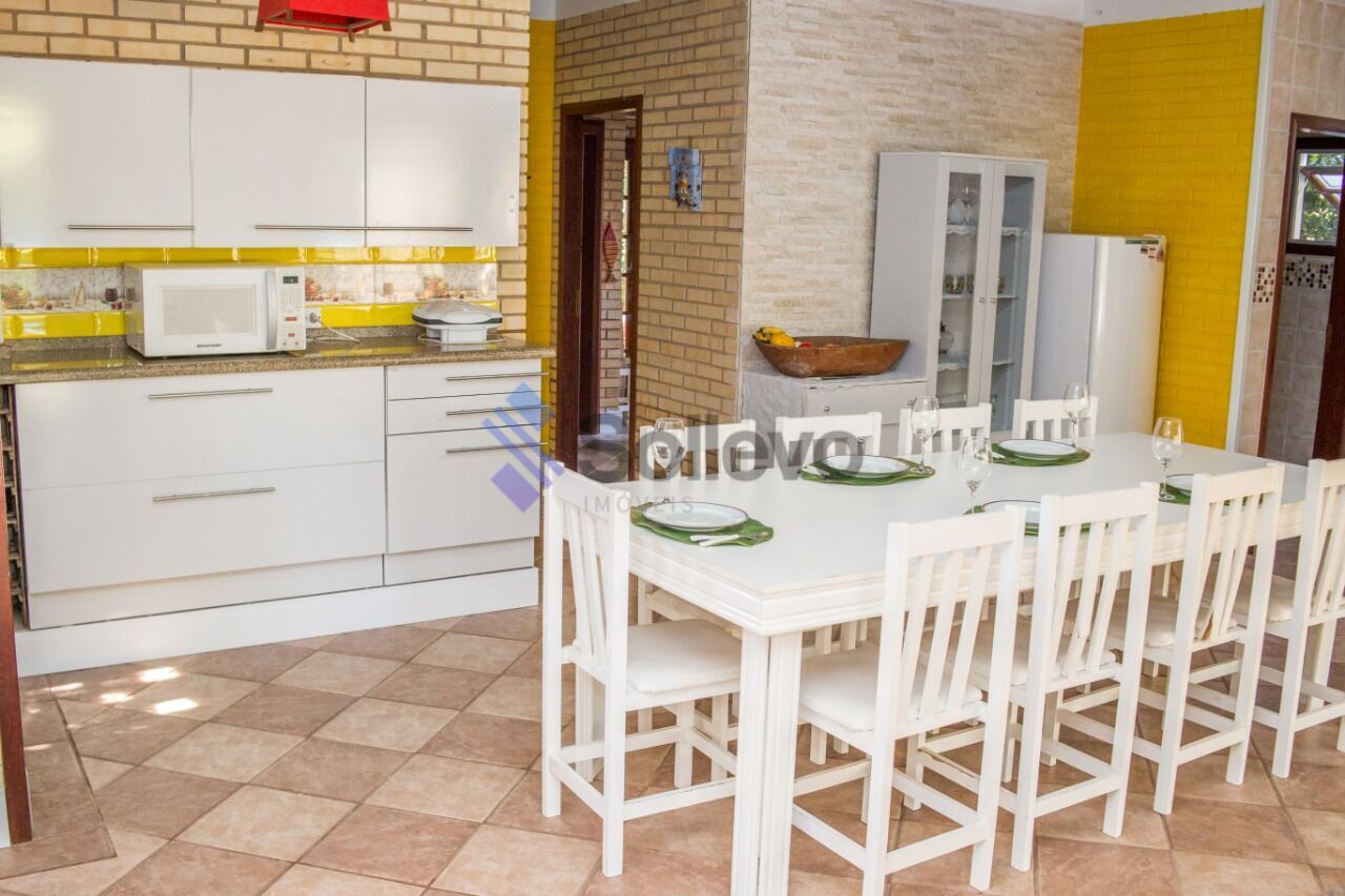 Casa à venda com 4 quartos, 230m² - Foto 13