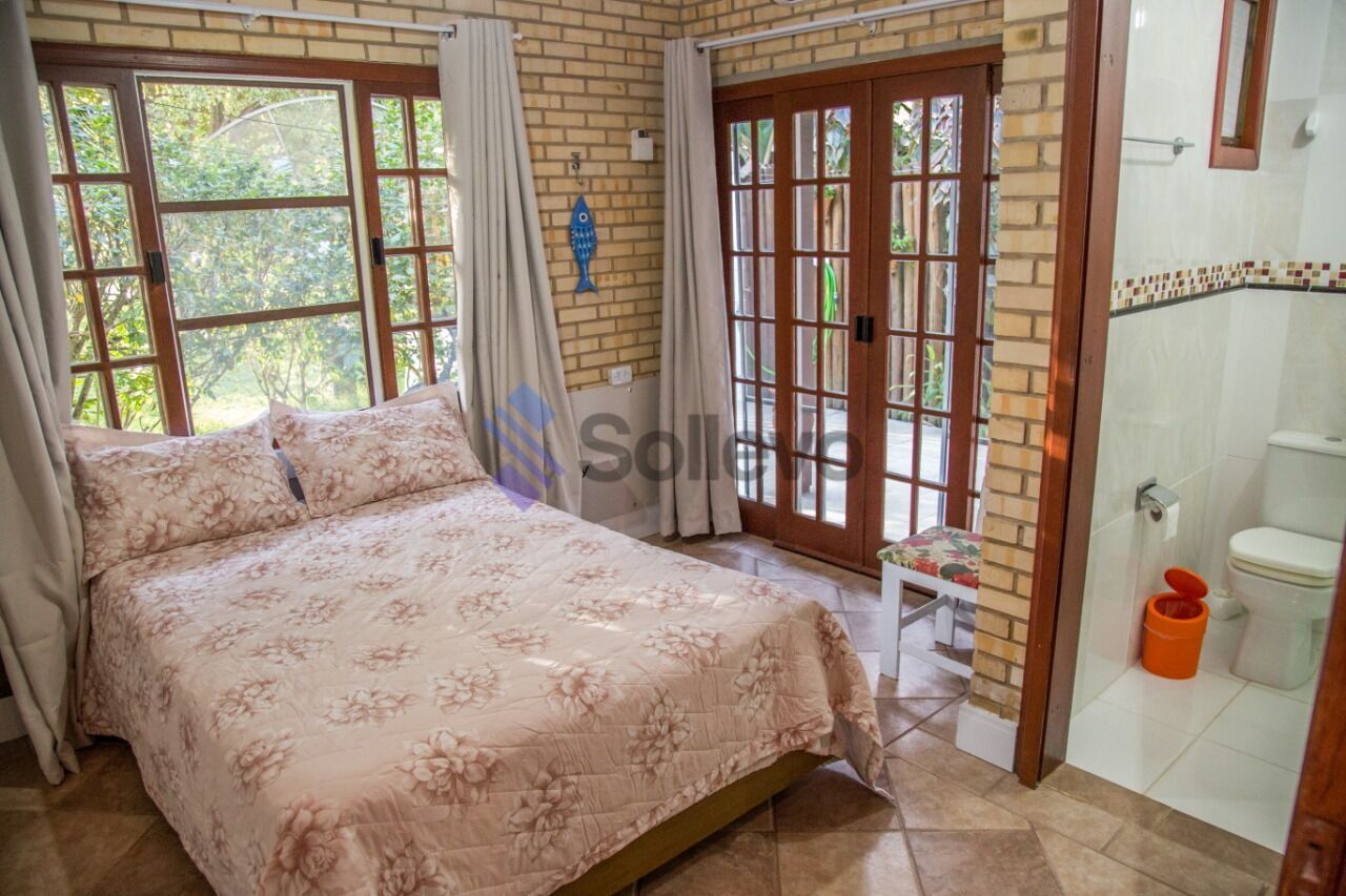 Casa à venda com 4 quartos, 230m² - Foto 21