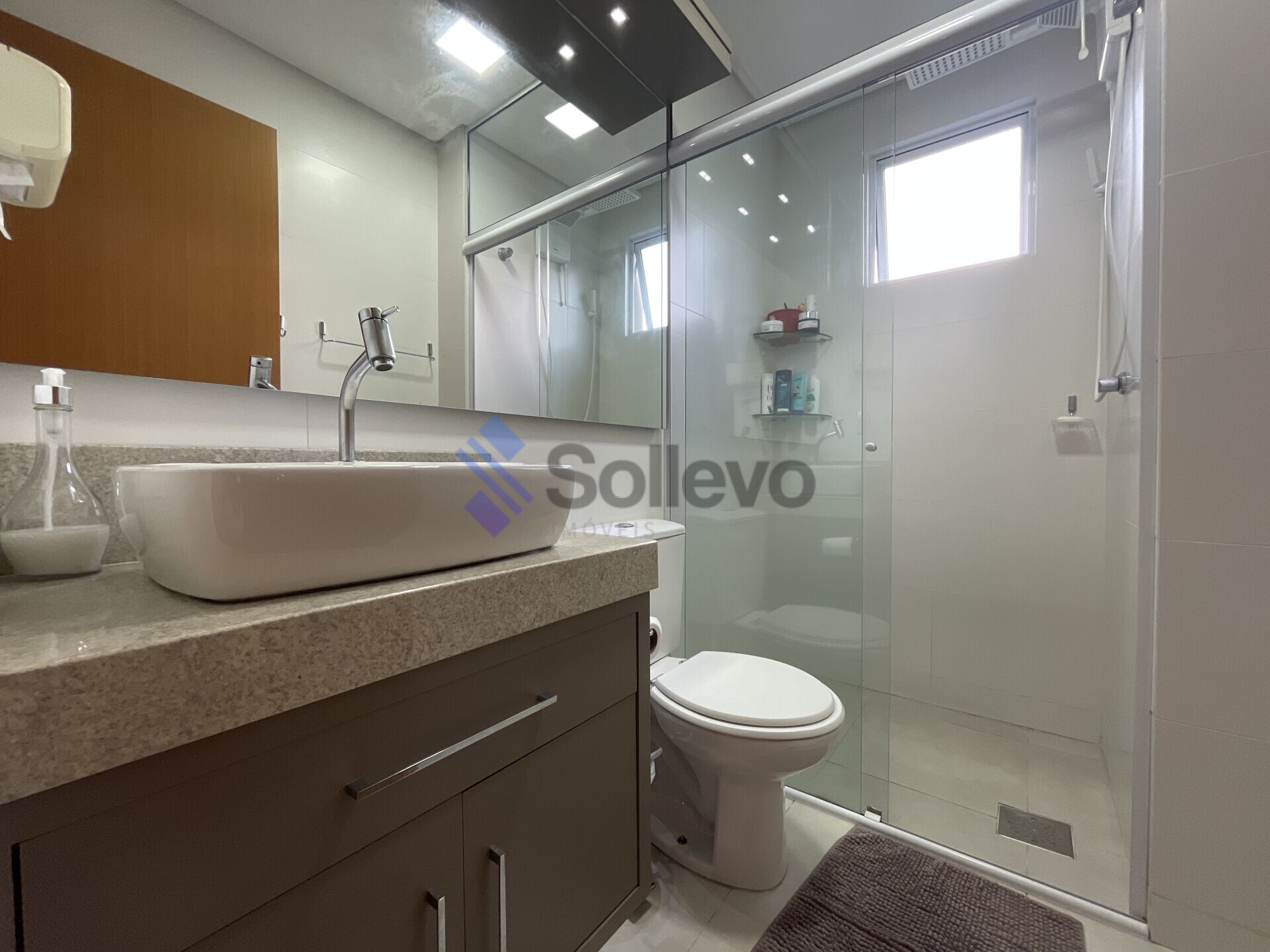 Apartamento à venda com 2 quartos, 67m² - Foto 17