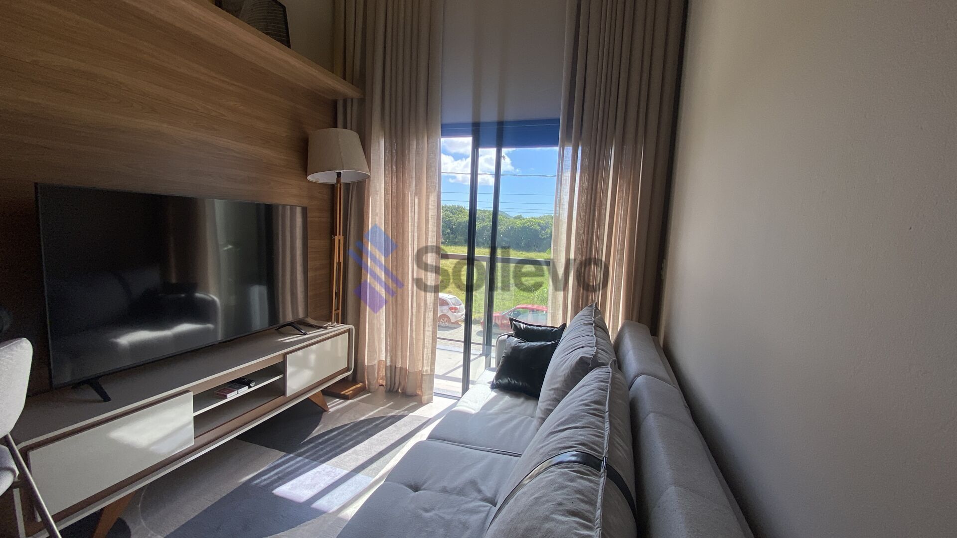 Apartamento à venda com 2 quartos, 84m² - Foto 2