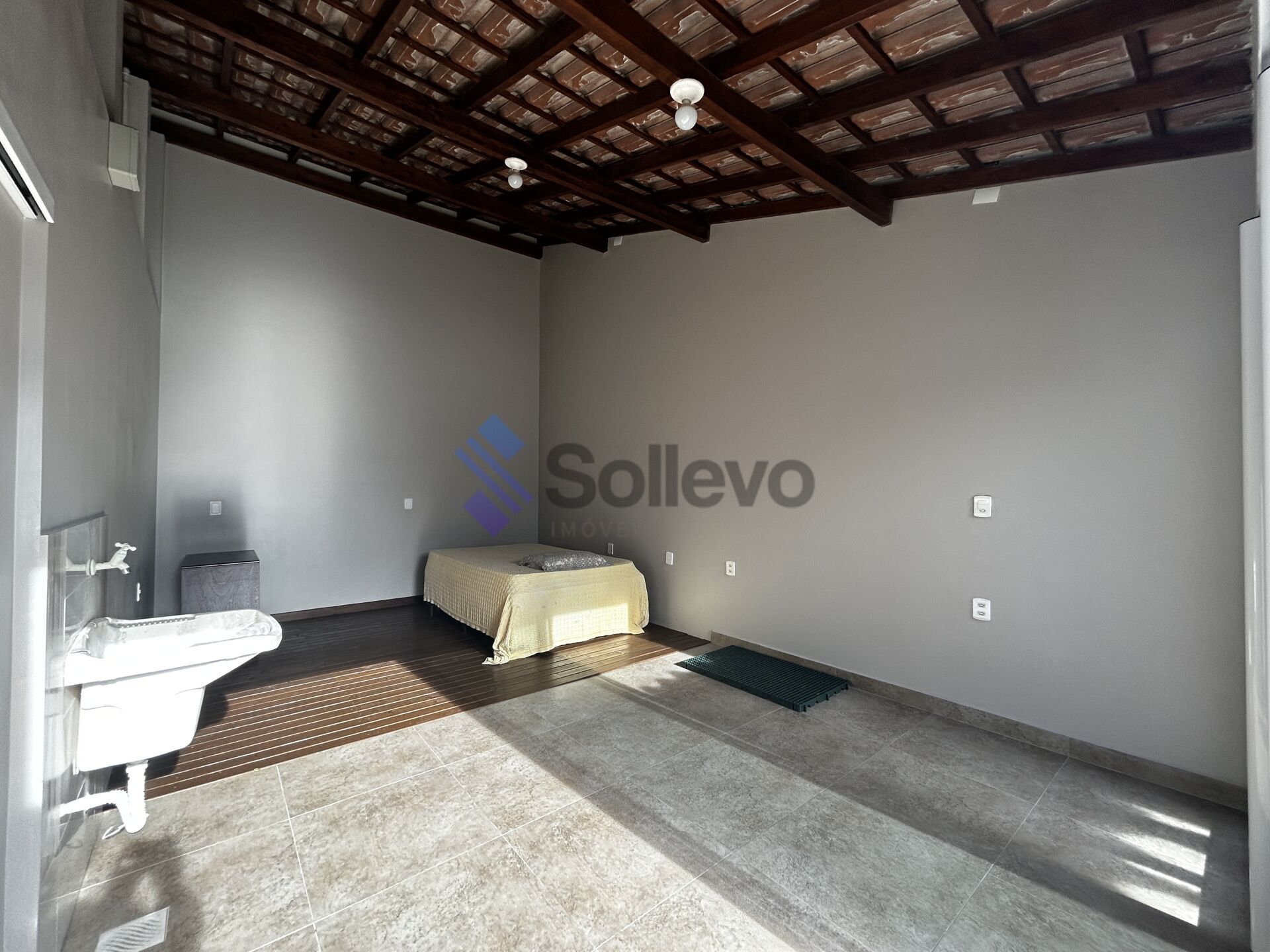 Casa à venda com 2 quartos, 450m² - Foto 7