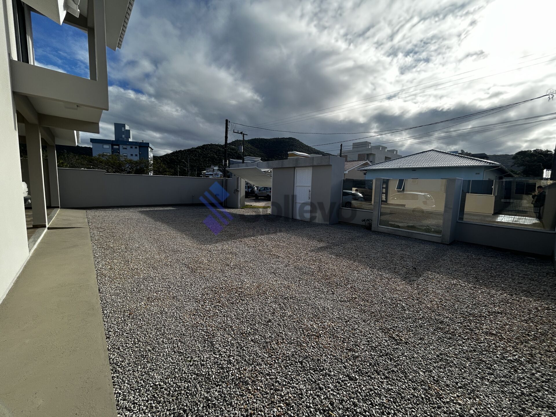 Casa à venda com 2 quartos, 450m² - Foto 3
