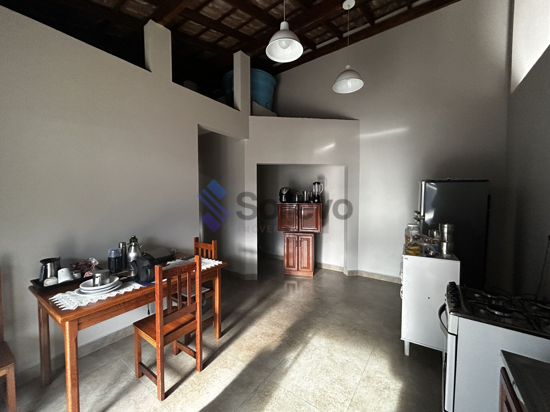 Casa à venda com 2 quartos, 450m² - Foto 8