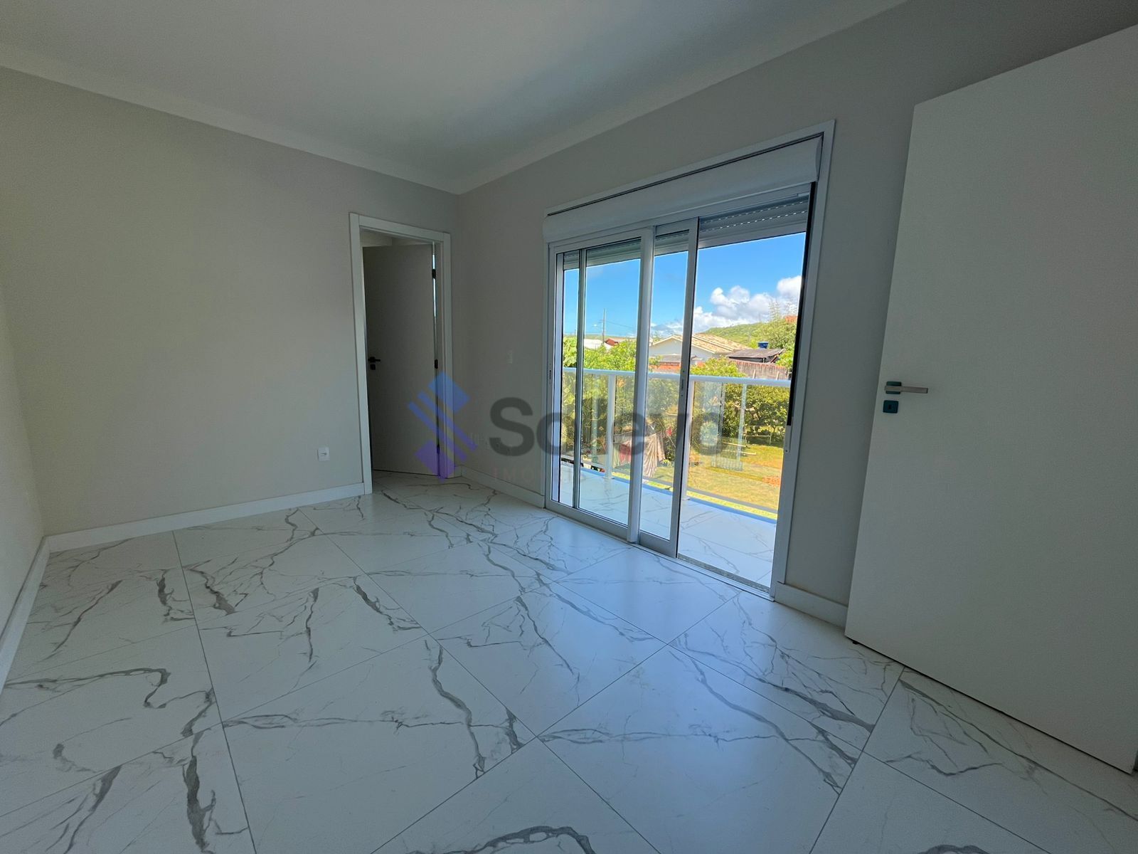 Casa à venda com 3 quartos, 110m² - Foto 9