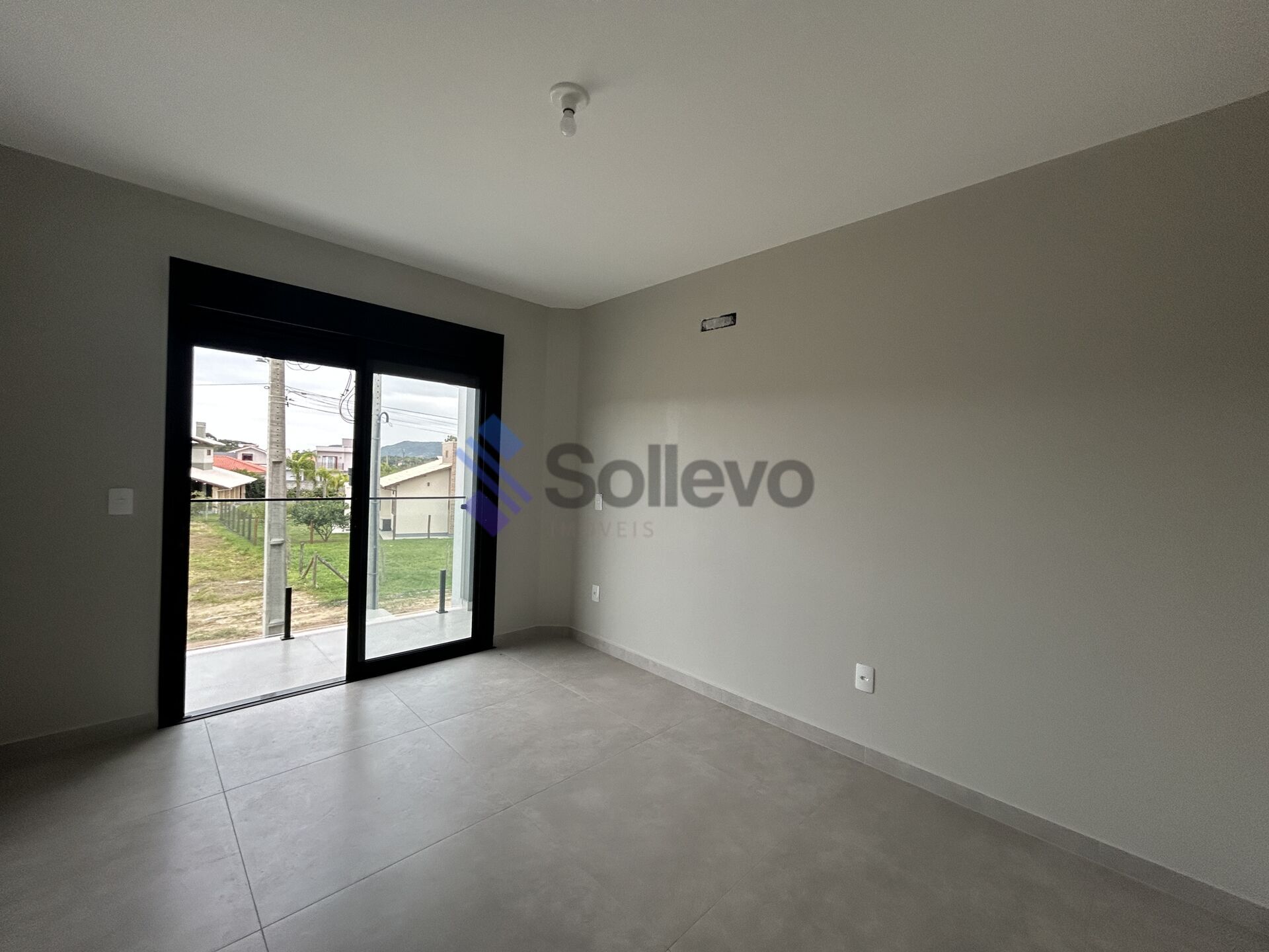 Casa à venda com 3 quartos, 108m² - Foto 5