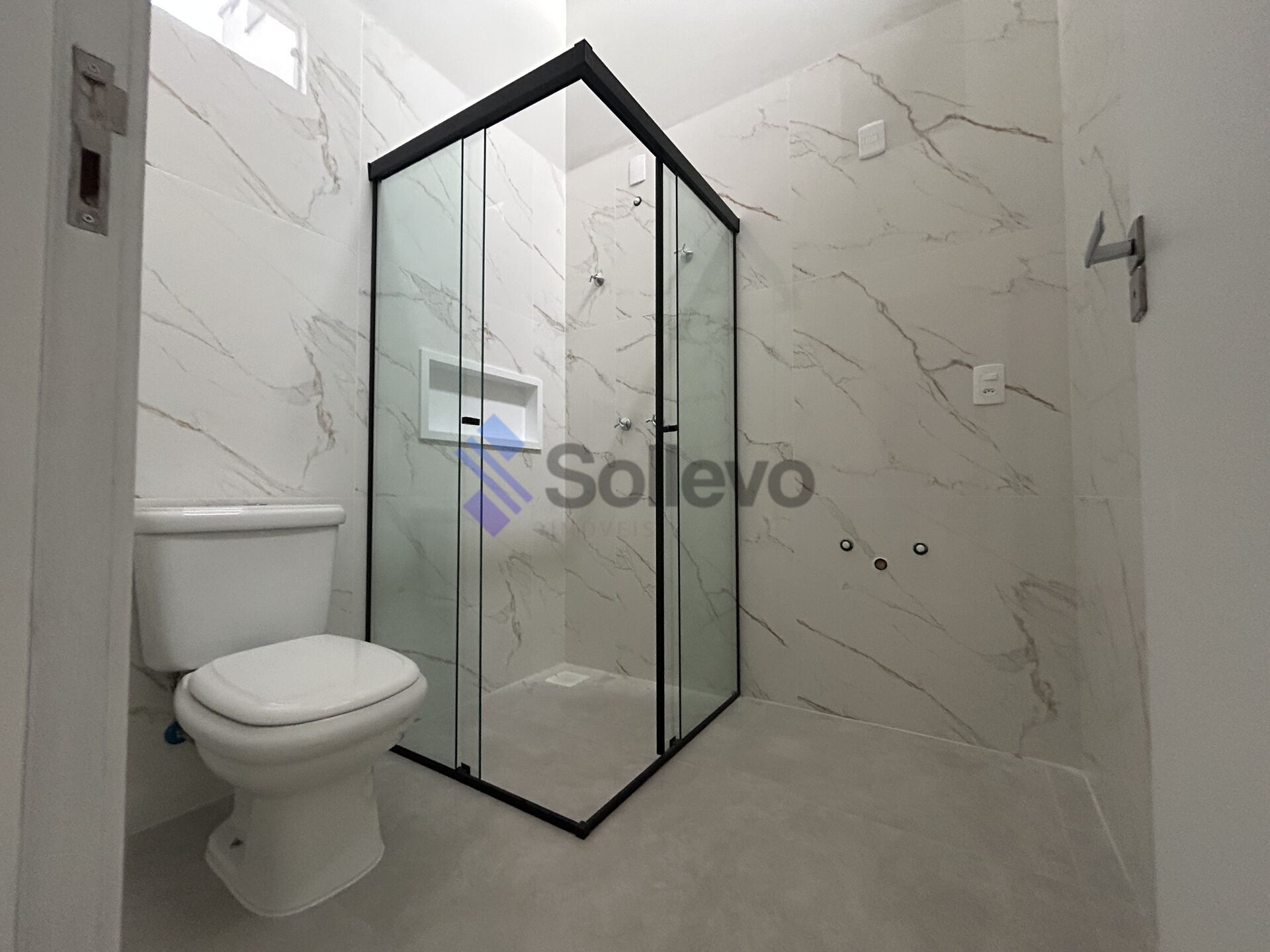 Casa à venda com 3 quartos, 108m² - Foto 4
